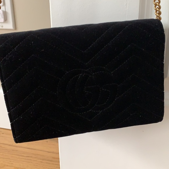 Authentic Gucci Marmont black velvet handbag - Picture 14 of 16